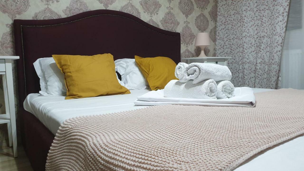 Apartament Garsoniera Lux Fundeni Dobroesti Zewnętrze zdjęcie