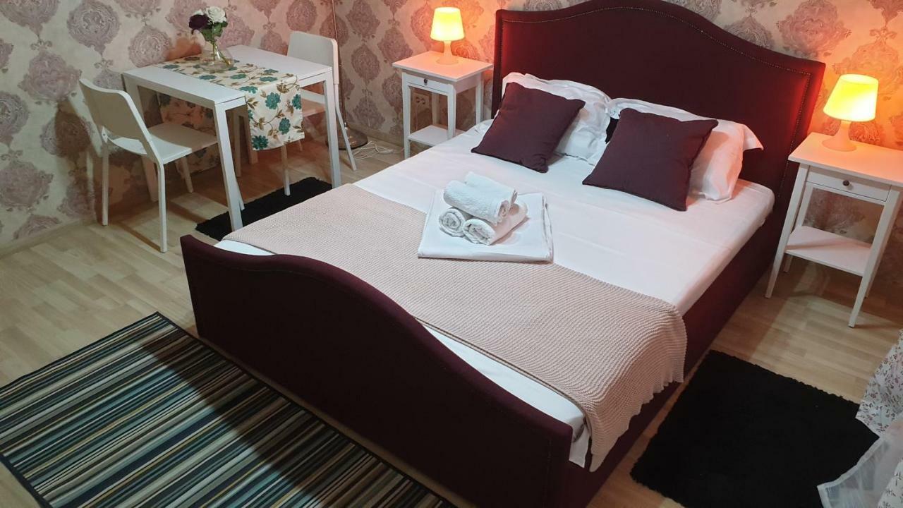 Apartament Garsoniera Lux Fundeni Dobroesti Zewnętrze zdjęcie