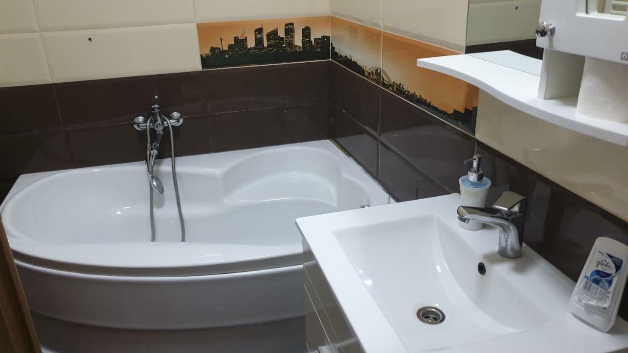 Apartament Garsoniera Lux Fundeni Dobroesti Zewnętrze zdjęcie